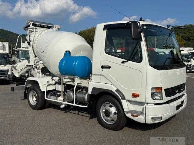 2025 Mitsubishi Fuso Fighter