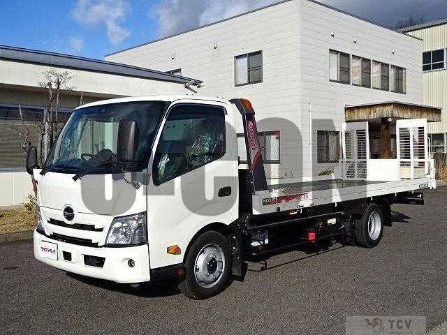 2025 Hino Dutro