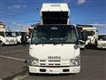 2013 Isuzu Elf Truck