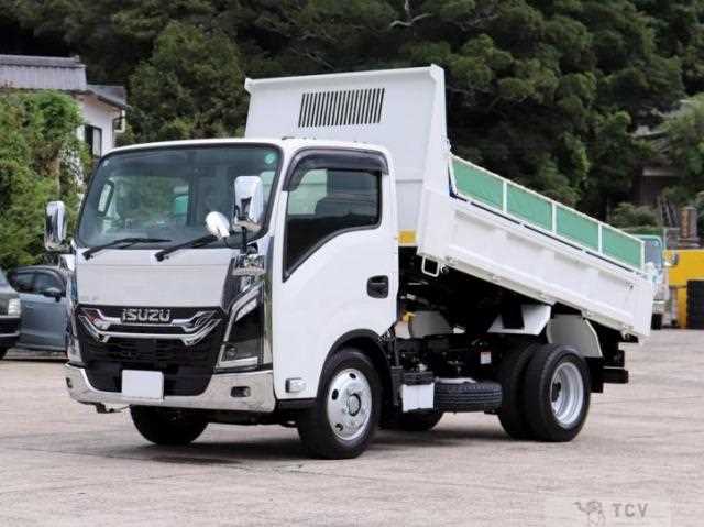 2025 Isuzu Elf Truck
