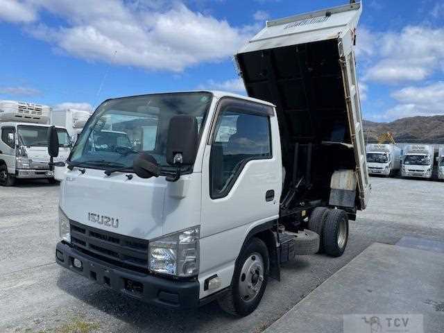 2013 Isuzu Elf Truck