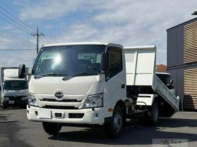 2025 Hino Dutro