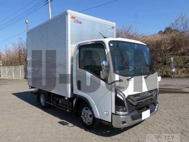 2025 Isuzu Elf Truck