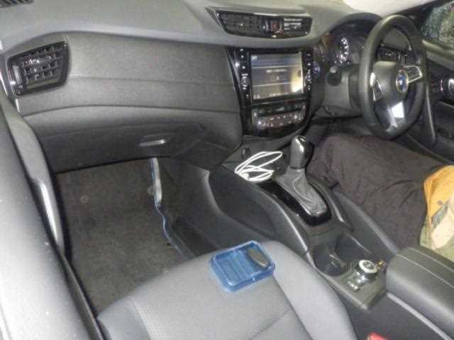 Nissan X-Trail 2021 — миниатюра 3