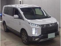 2022 Mitsubishi Delica D5