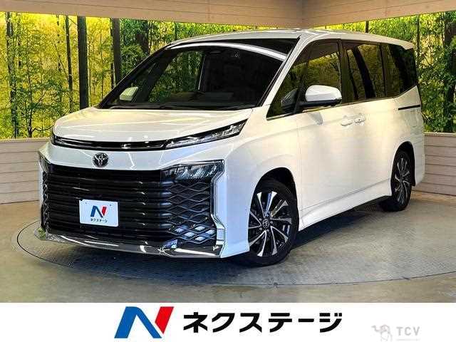 2022 Toyota Voxy