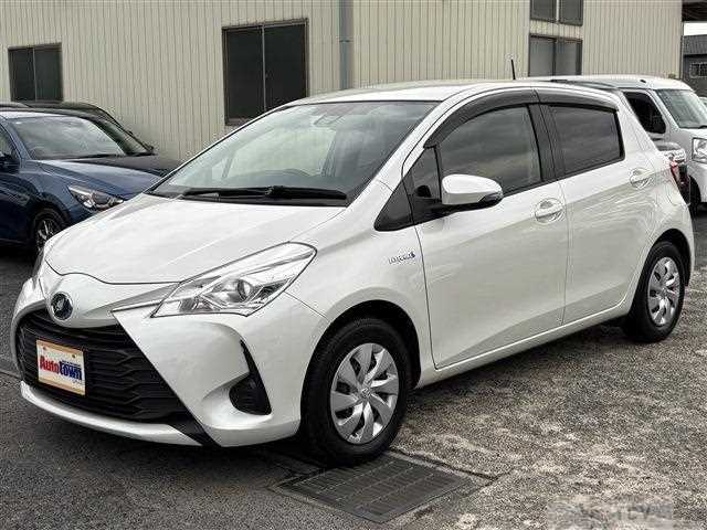 2017 Toyota Vitz