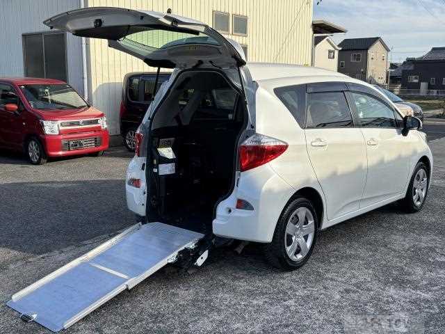 2011 Toyota Ractis