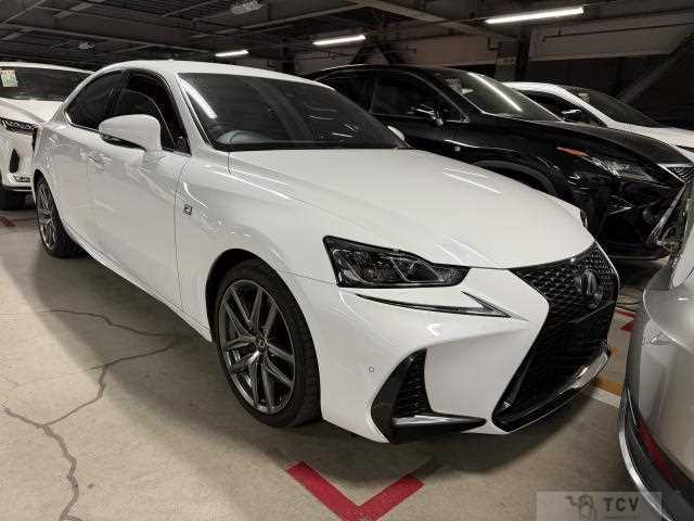 2020 Lexus IS
