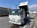 2013 Isuzu Elf Truck