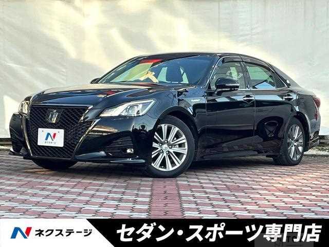 2018 Toyota Crown Hybrid