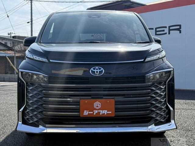 2022 Toyota Voxy