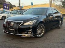 2013 Toyota Crown Hybrid