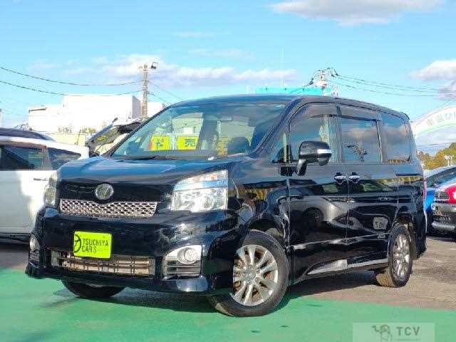 2013 Toyota Voxy