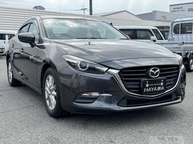 2017 Mazda Axela