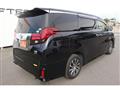 2017 Toyota Alphard Hybrid