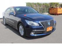 2013 Toyota Crown Hybrid