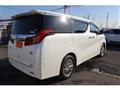 2018 Toyota Alphard Hybrid