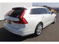 2017 Volvo V90