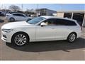 2017 Volvo V90