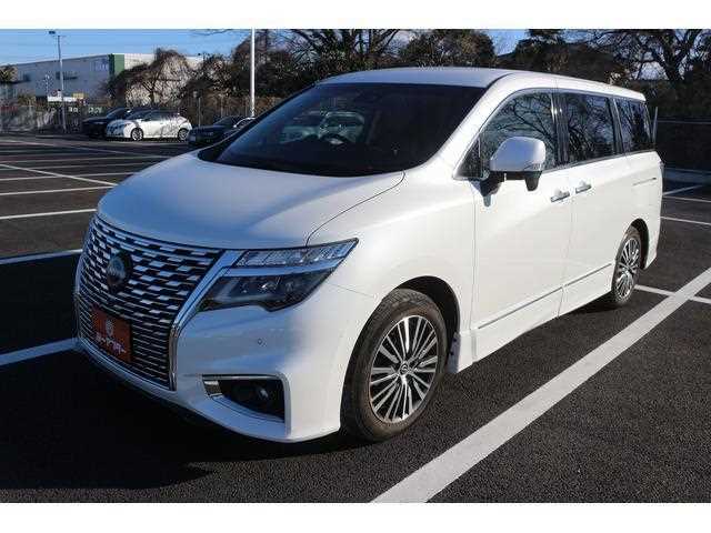 Nissan Elgrand 2023 — фото 2 купить в Москве