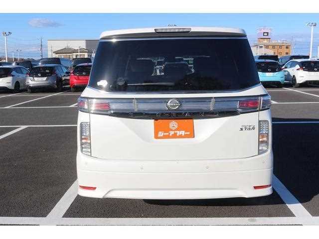 Nissan Elgrand 2023 — фото 6 купить в Москве