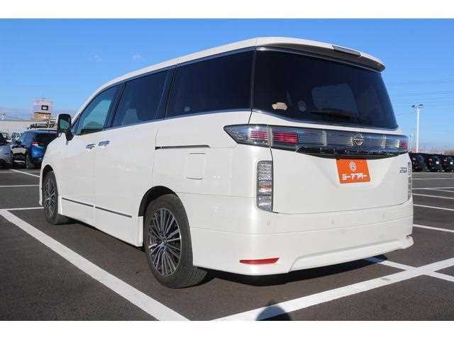 Nissan Elgrand 2023 — фото 8 купить в Москве