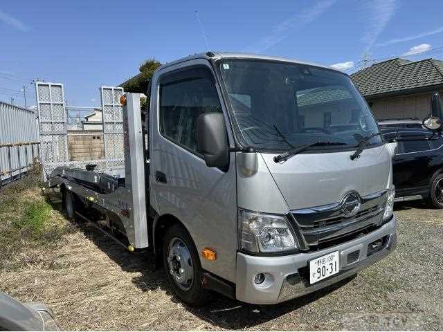 2025 Hino Dutro