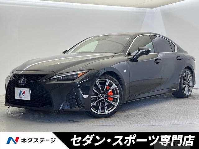 2022 Lexus IS