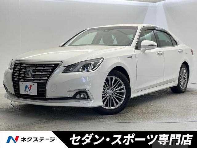 2016 Toyota Crown Hybrid