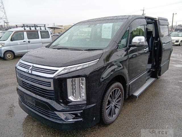 2021 Mitsubishi Delica D5