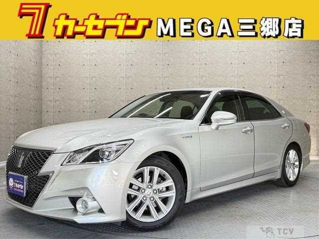 2013 Toyota Crown Hybrid