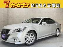 2013 Toyota Crown Hybrid