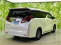 2017 Toyota Alphard Hybrid