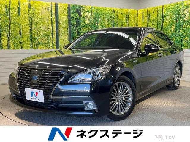 2015 Toyota Crown Hybrid