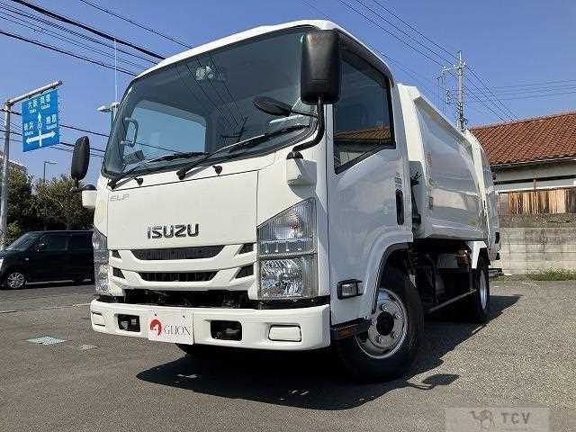 2016 Isuzu Elf Truck
