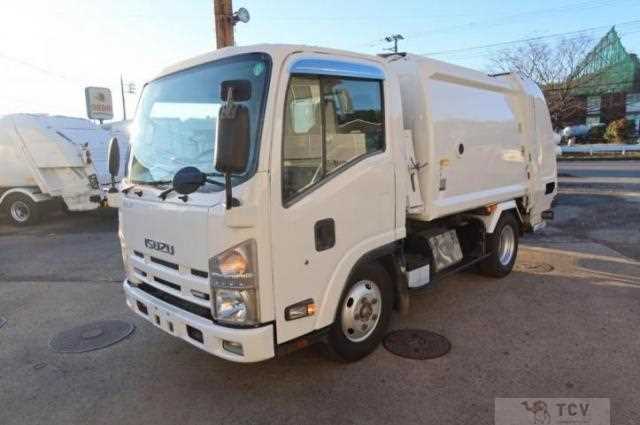 2012 Isuzu Elf Truck