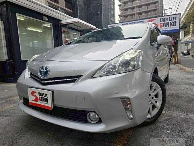 2012 Toyota PRIUS α
