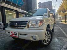 2006 Mitsubishi Pajero iO