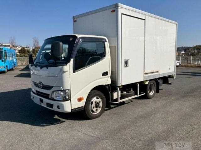 2017 Hino Dutro