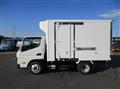 2025 Mitsubishi Fuso Canter
