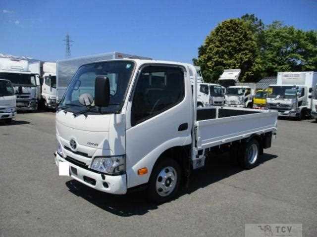 2025 Toyota Dyna Truck