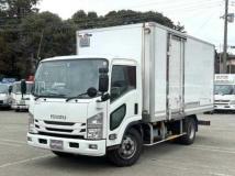 2020 Isuzu Elf Truck