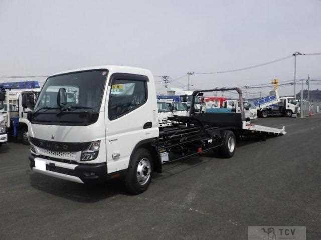 2025 Mitsubishi Fuso Canter