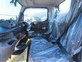 2025 Mitsubishi Fuso Canter