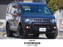 2011 Mitsubishi Delica D5