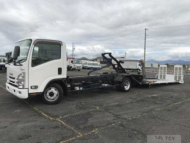 2021 Isuzu Elf Truck