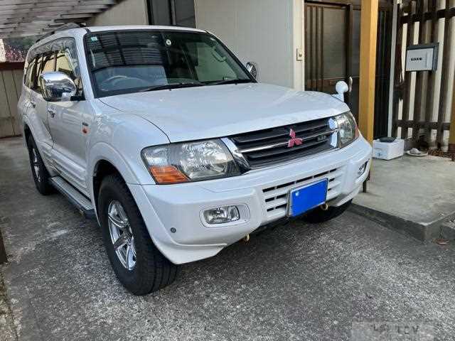 2000 Mitsubishi Pajero