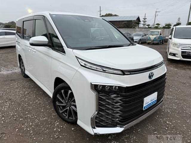 2023 Toyota Voxy