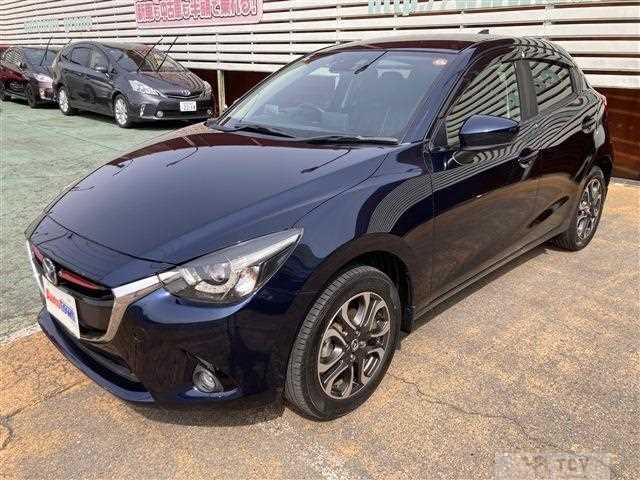 2016 Mazda Demio